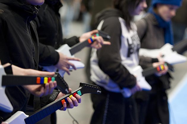 Дополнительные песни для Guitar Hero пропадут из продажи. - Изображение 1 Дополнительные песни для Guitar Hero пропадут из продажи. - Изображение 1