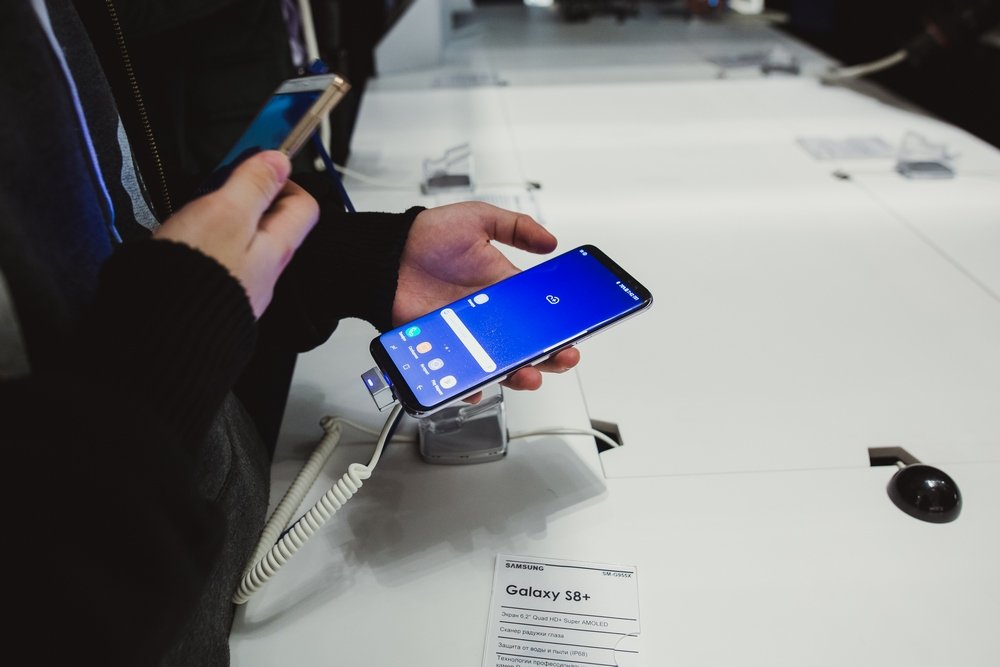 Samsung провела торжественный старт продаж смартфонов Galaxy S8 и S8+. - Изображение 3 Samsung провела торжественный старт продаж смартфонов Galaxy S8 и S8+. - Изображение 3
